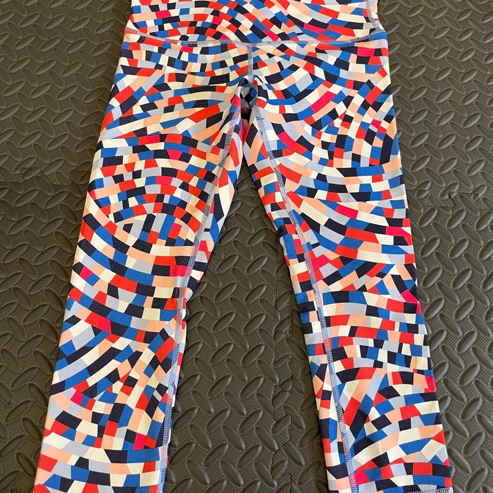 Lululuemon crops 8